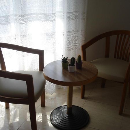 Hostal Margarita Пинеда де Мар Стая снимка