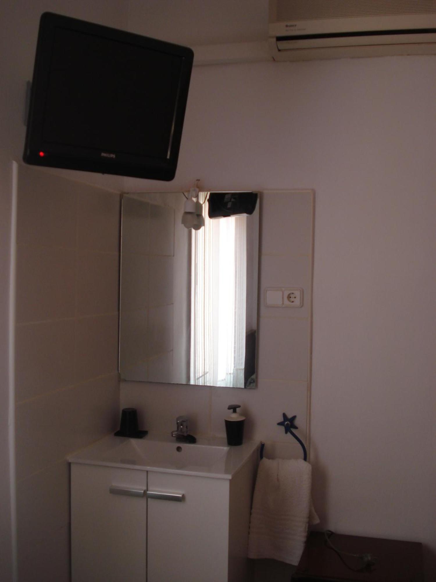 Hostal Margarita Пинеда де Мар Стая снимка