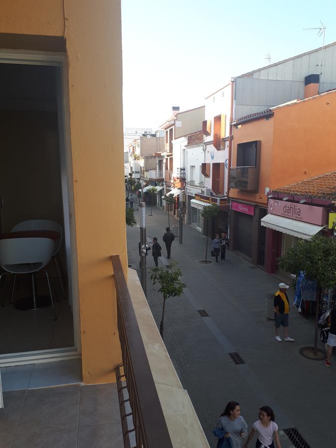 Hostal Margarita Пинеда де Мар Екстериор снимка