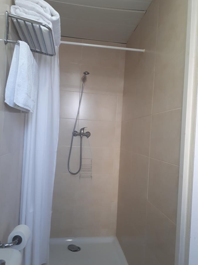 Hostal Margarita Пинеда де Мар Екстериор снимка