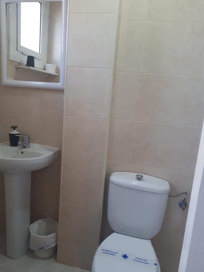 Hostal Margarita Пинеда де Мар Екстериор снимка