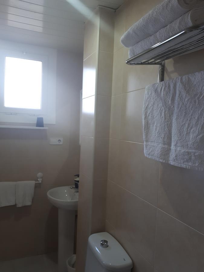 Hostal Margarita Пинеда де Мар Екстериор снимка
