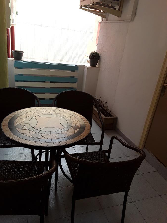 Hostal Margarita Пинеда де Мар Екстериор снимка