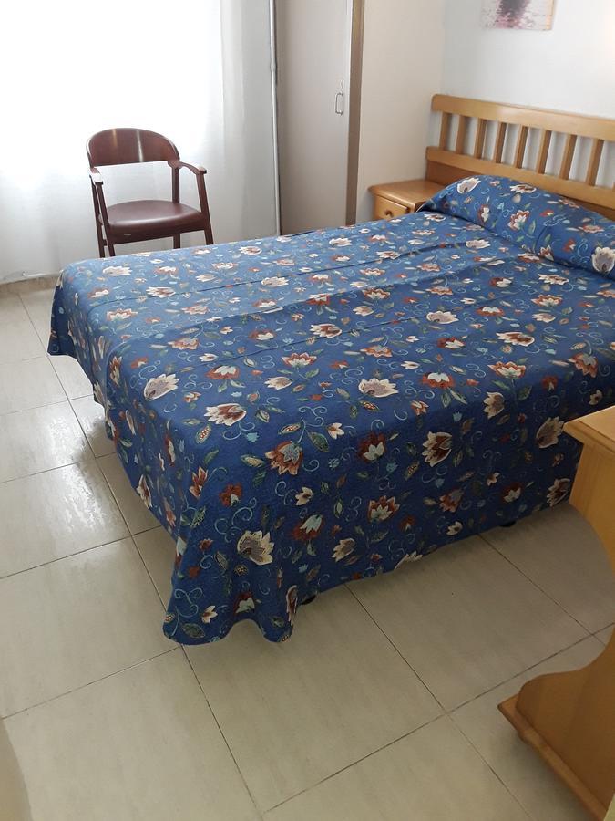 Hostal Margarita Пинеда де Мар Екстериор снимка